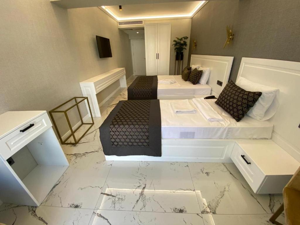 Park Milano Hotel İzmir Buitenkant foto