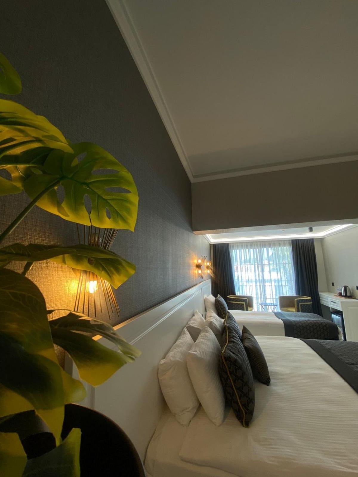Park Milano Hotel İzmir Buitenkant foto