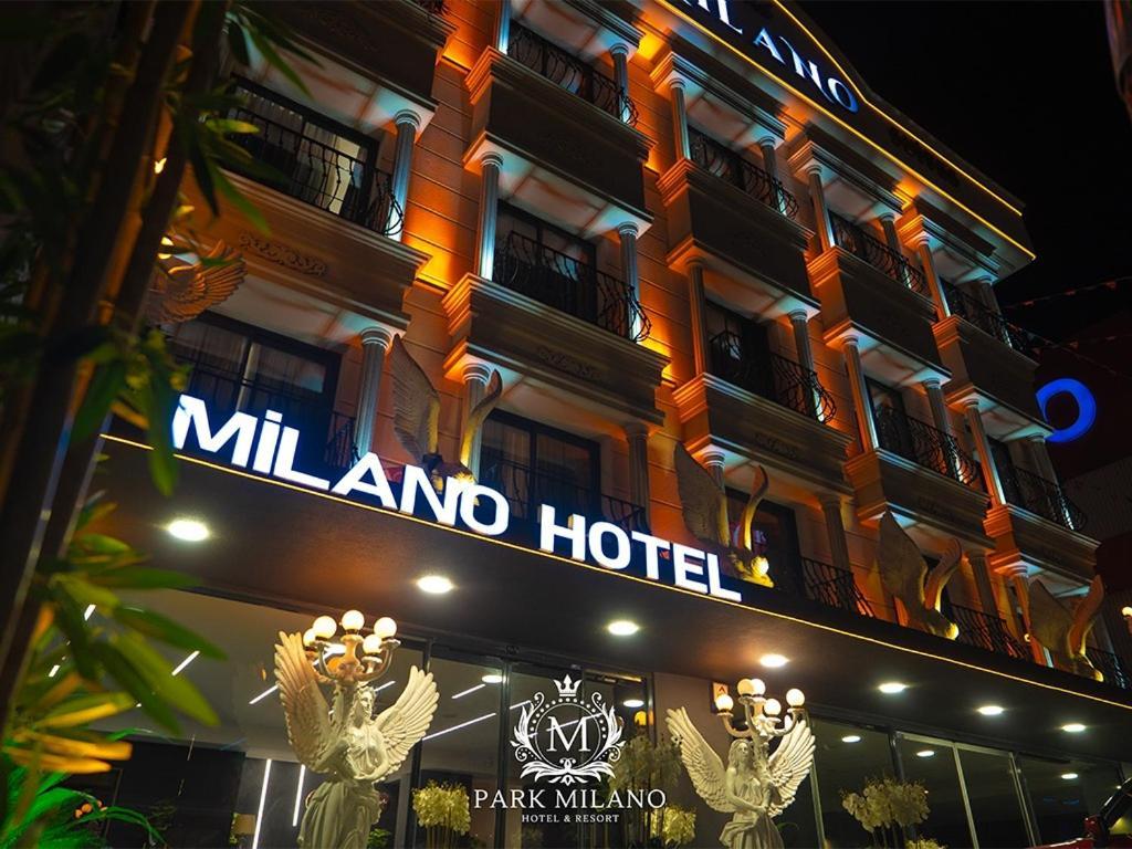 Park Milano Hotel İzmir Buitenkant foto